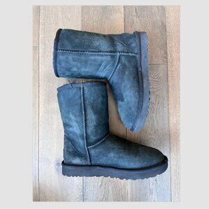 UGG Australia Classic Short Sheepskin Suede Boots Black Size 6 Winter